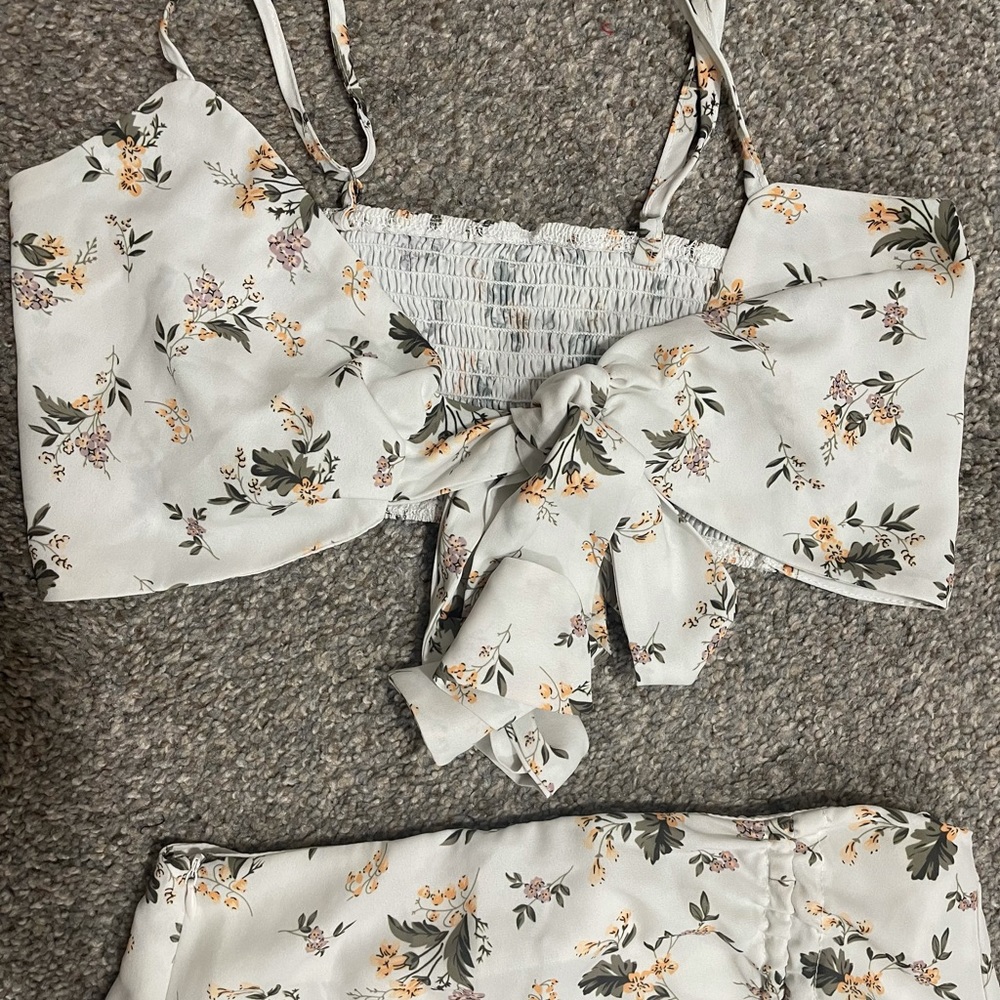 Two Piece Set - Picture 4 of 6
